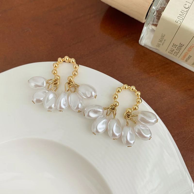 Fringe Pearls Earrings